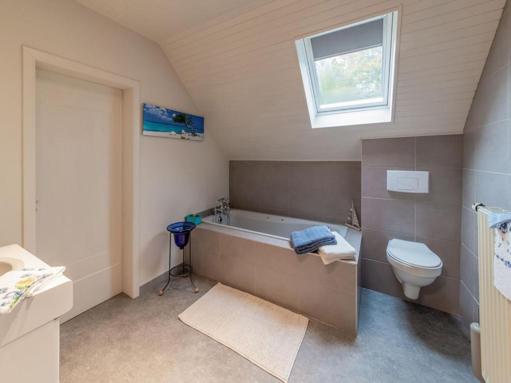 Atmospheric Holiday Home In B Llingen With Infrared Sauna 불랑쥬 외부 사진