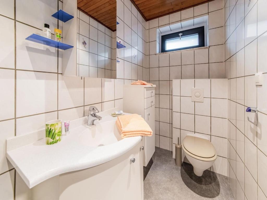 Atmospheric Holiday Home In B Llingen With Infrared Sauna 불랑쥬 외부 사진