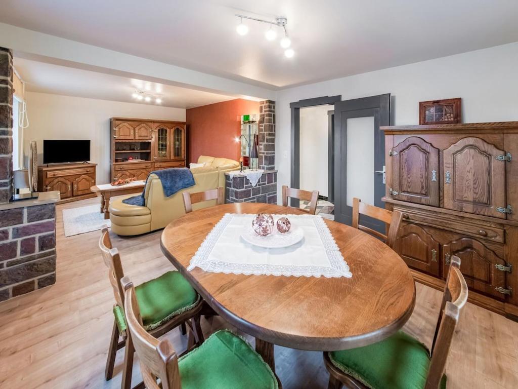 Atmospheric Holiday Home In B Llingen With Infrared Sauna 불랑쥬 외부 사진